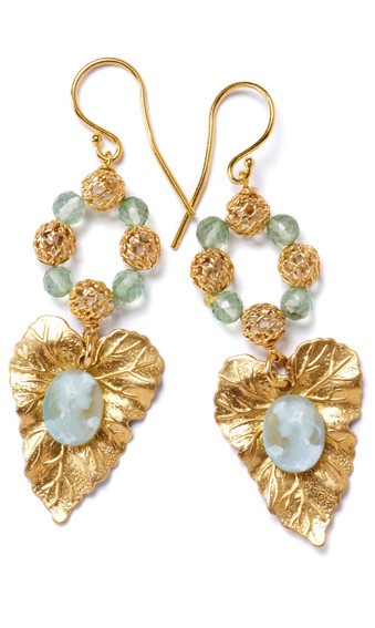 Filigree Leaves with Cameo