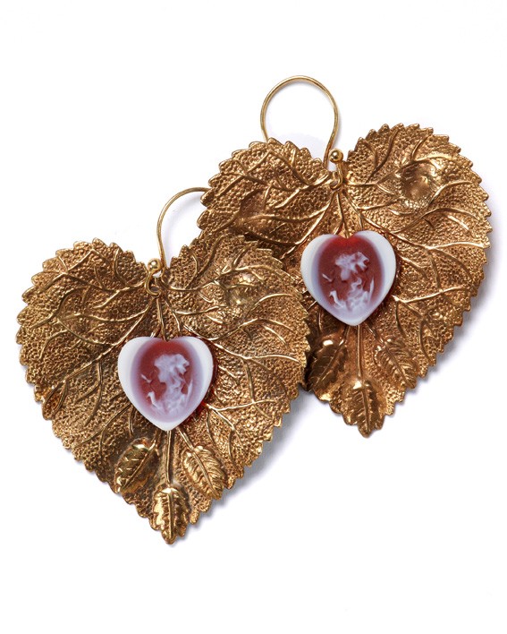 Cameo Hearts